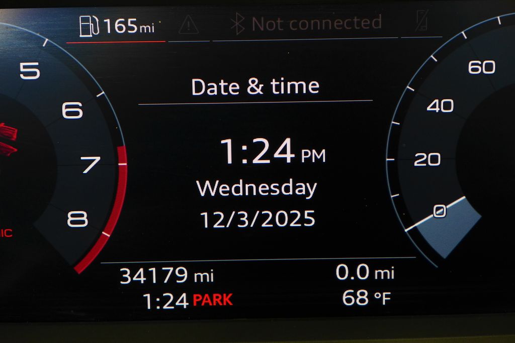 Thumbnail: 2021 Audi Q3 - 32