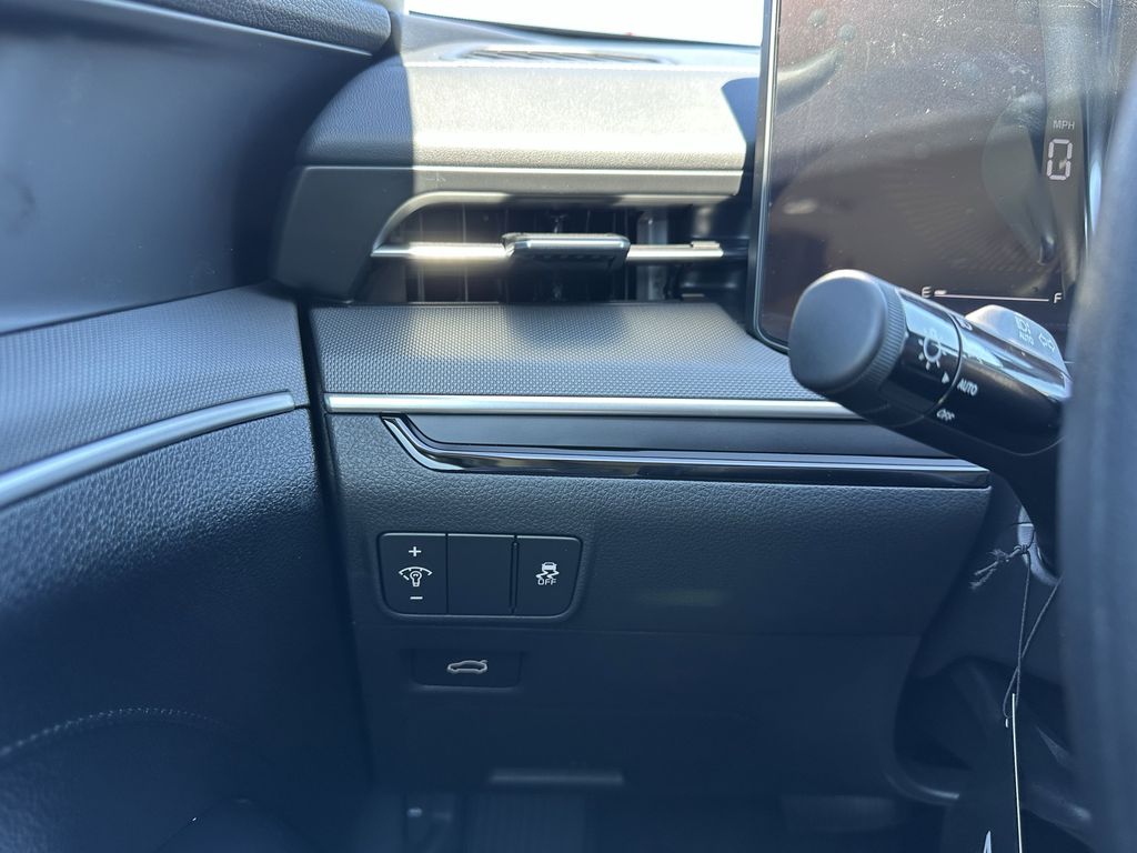 new 2026 Kia K5 car, priced at $25,020