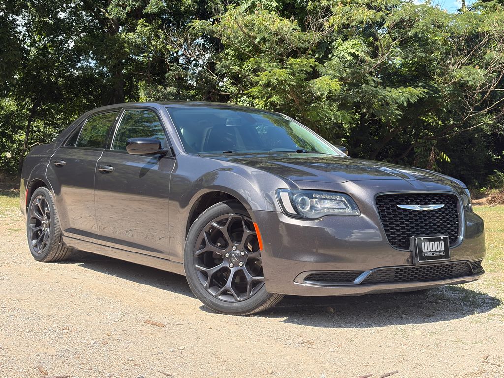 Gray (Granite Crystal Metallic Clearcoat) 2019 Chrysler 300 Sedan Rear-Wheel Drive 8-Speed Automatic