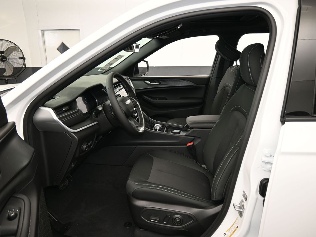 New 2026 Bright White Clearcoat Jeep Laredo image 12