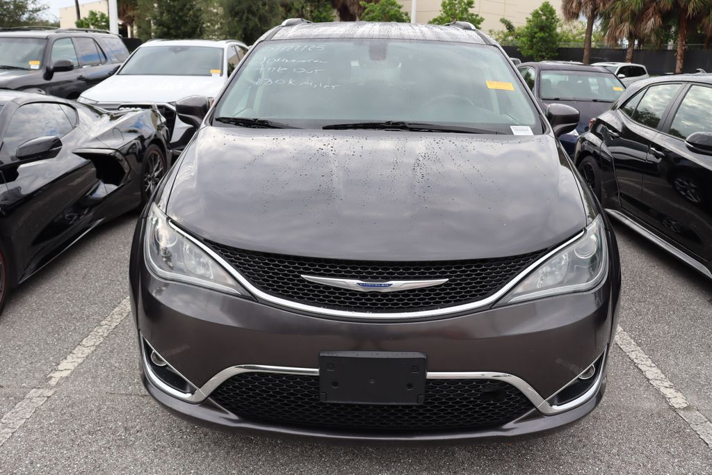 Thumbnail: 2019 Chrysler Pacifica - 5