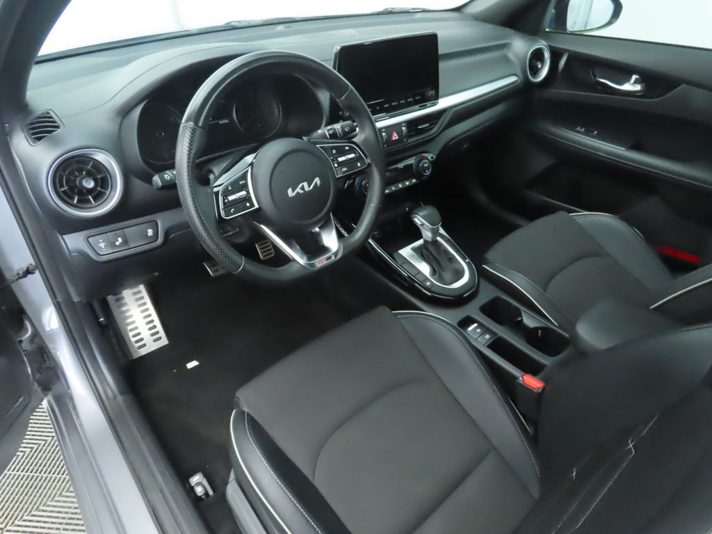 Thumbnail: 2024 Kia Forte - 9