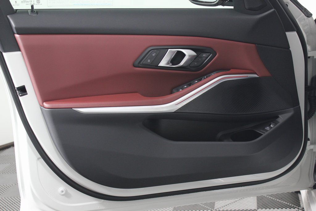 2025 BMW 3 Series 330i 7