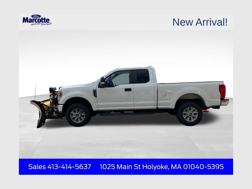 Oxford White 2022 Ford F-350 Super Duty Pickup Truck Four-Wheel Drive Automatic