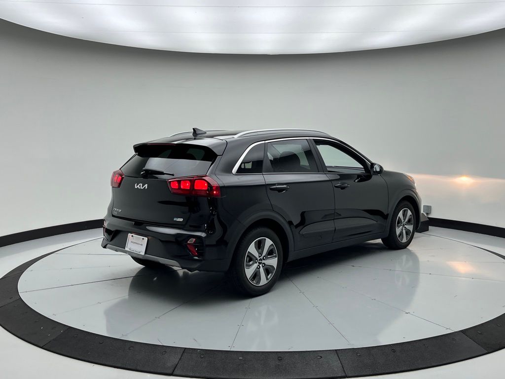 Thumbnail: 2022 Kia Niro - 5