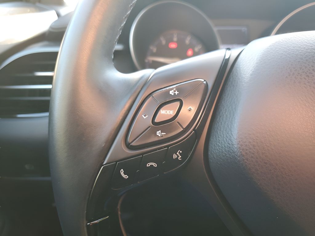 Used Car 2018 Toyota C-hr  Xle For Sale Under $15,000 In Austin, Texas