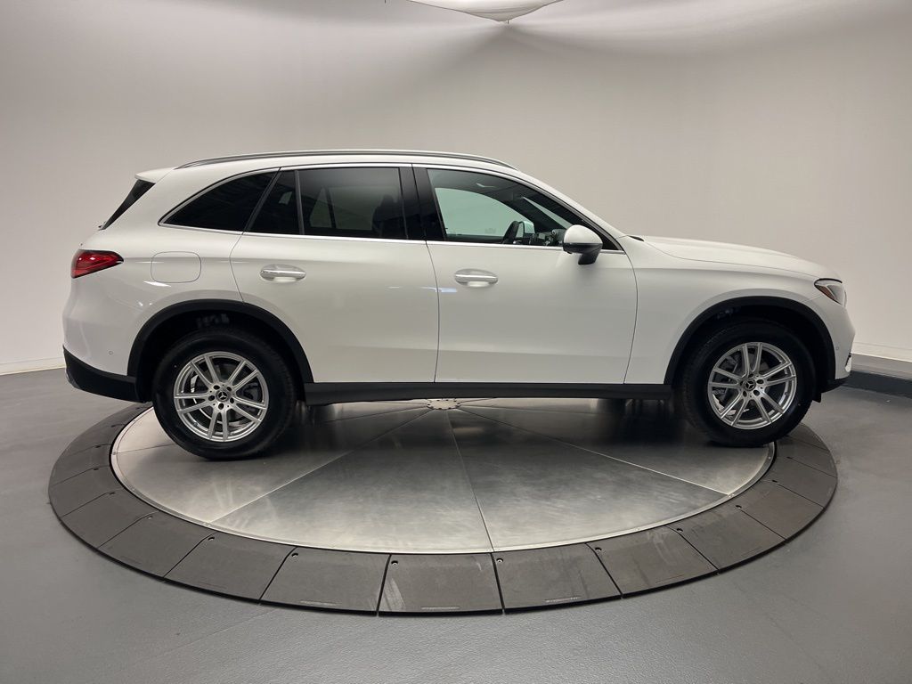 Thumbnail: 2026 Mercedes-Benz GLC - 8