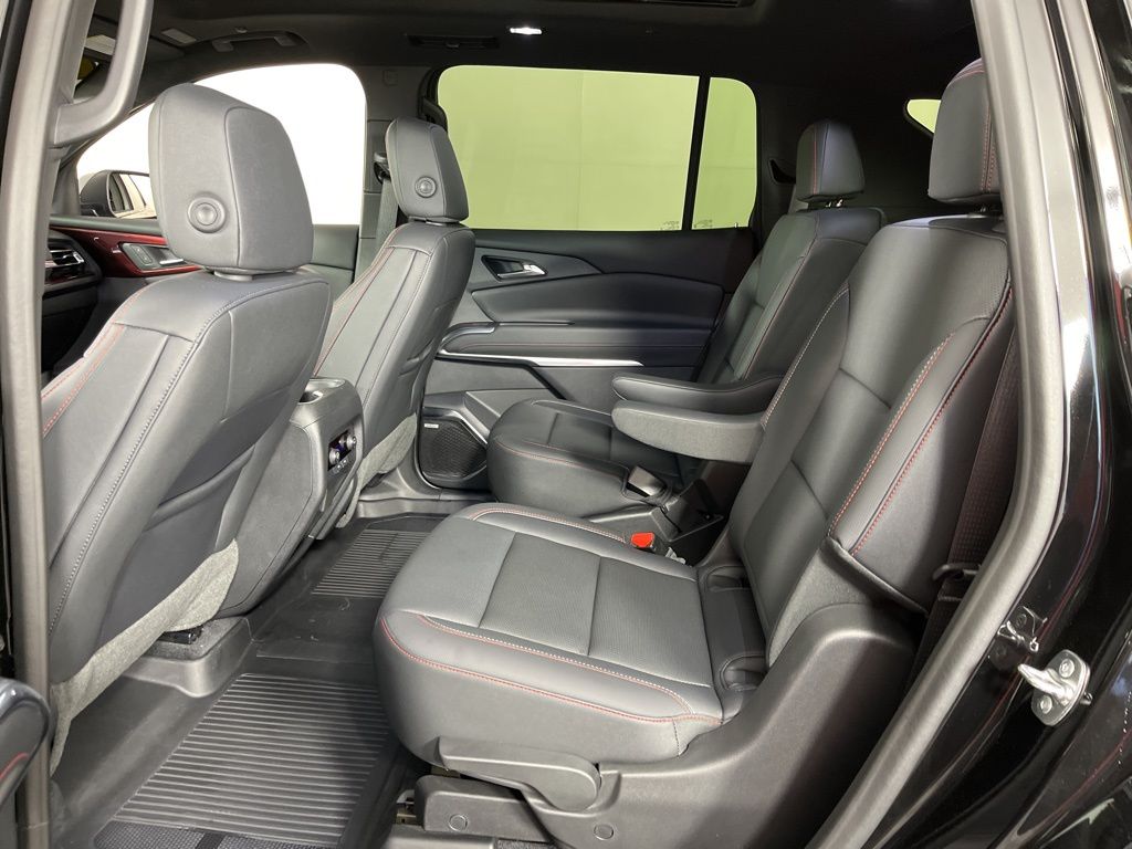 2024 Chevrolet Traverse Z71 26