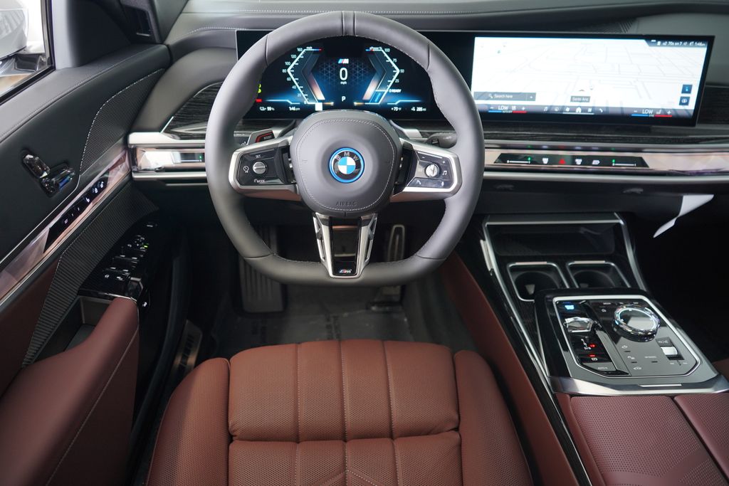 Thumbnail: 2025 BMW i7 - 16