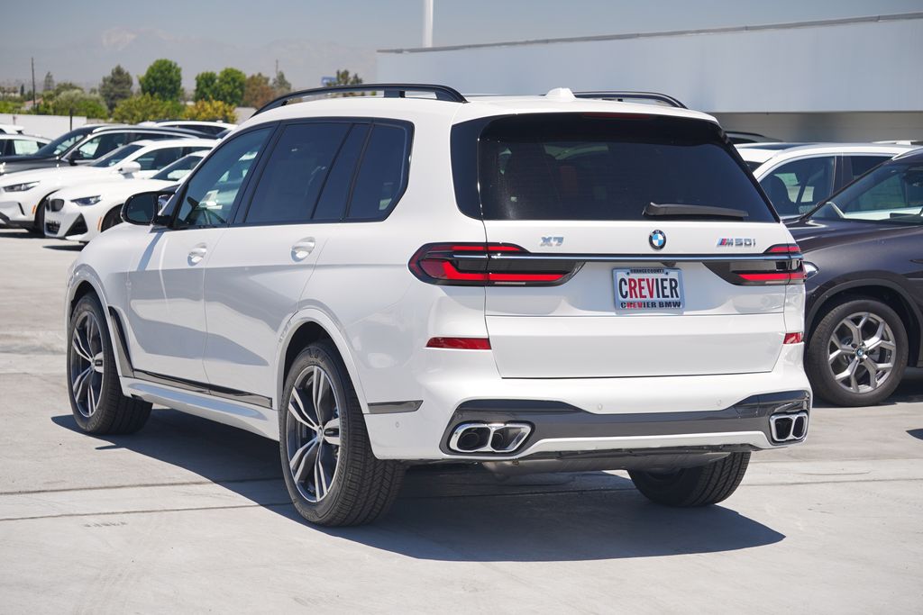 2025 BMW X7 M60i 7