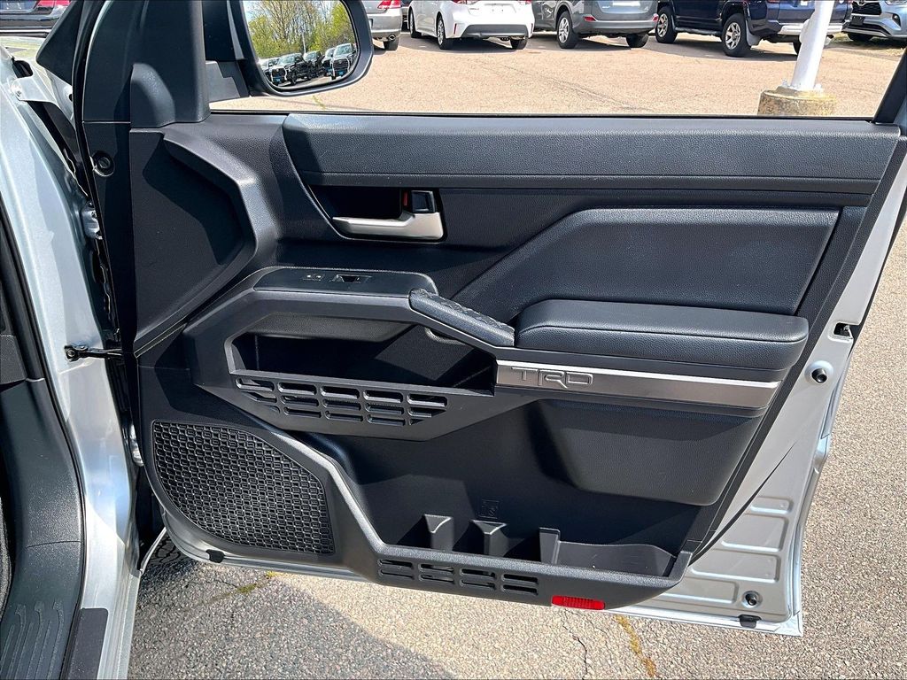 2024 Toyota Tacoma — photo 12