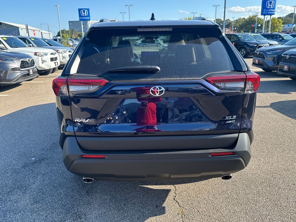 2025 Toyota RAV4 XLE Premium photo 3