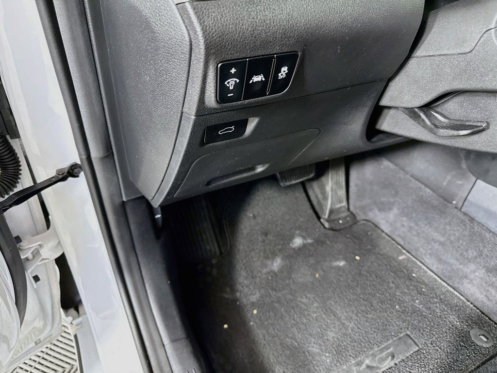 Thumbnail: 2023 Kia K5 - 10