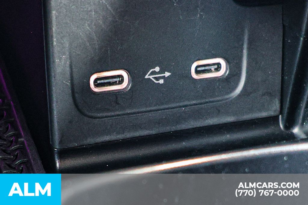 Used 2025 Black Mercedes-Benz C 300 image 39