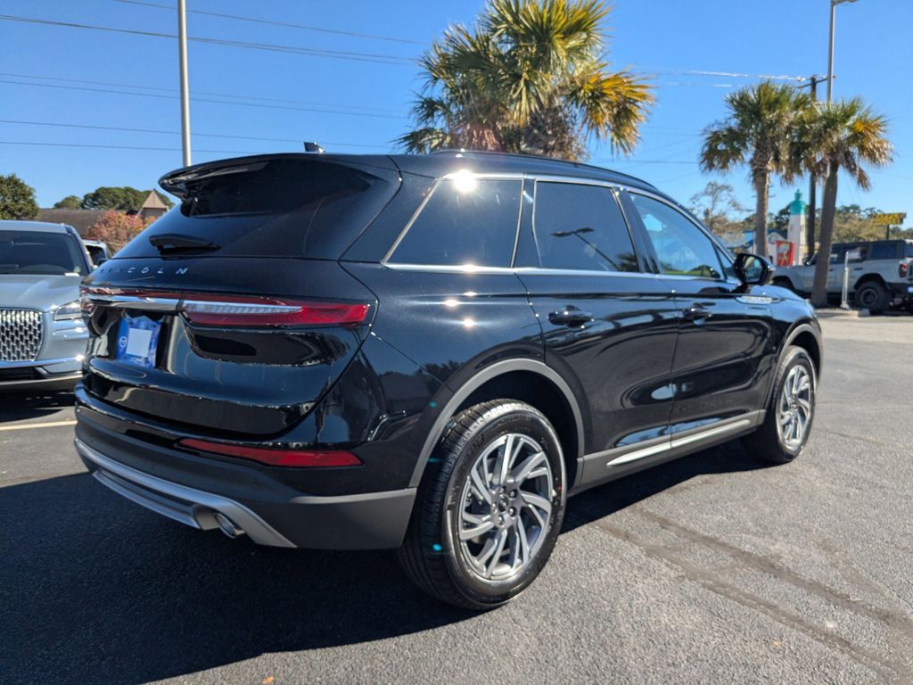 2026 Lincoln Corsair Premiere