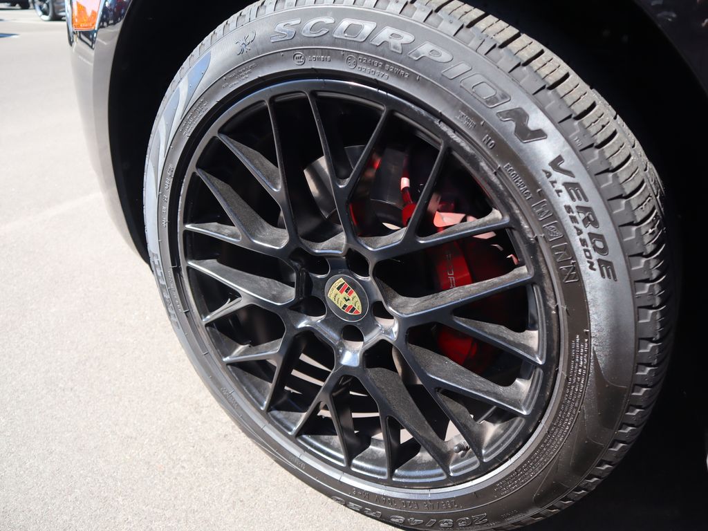 Thumbnail: 2018 Porsche Macan - 15