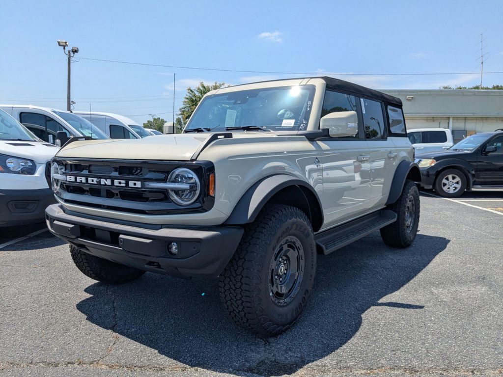 2025 Ford Bronco Outer Banks