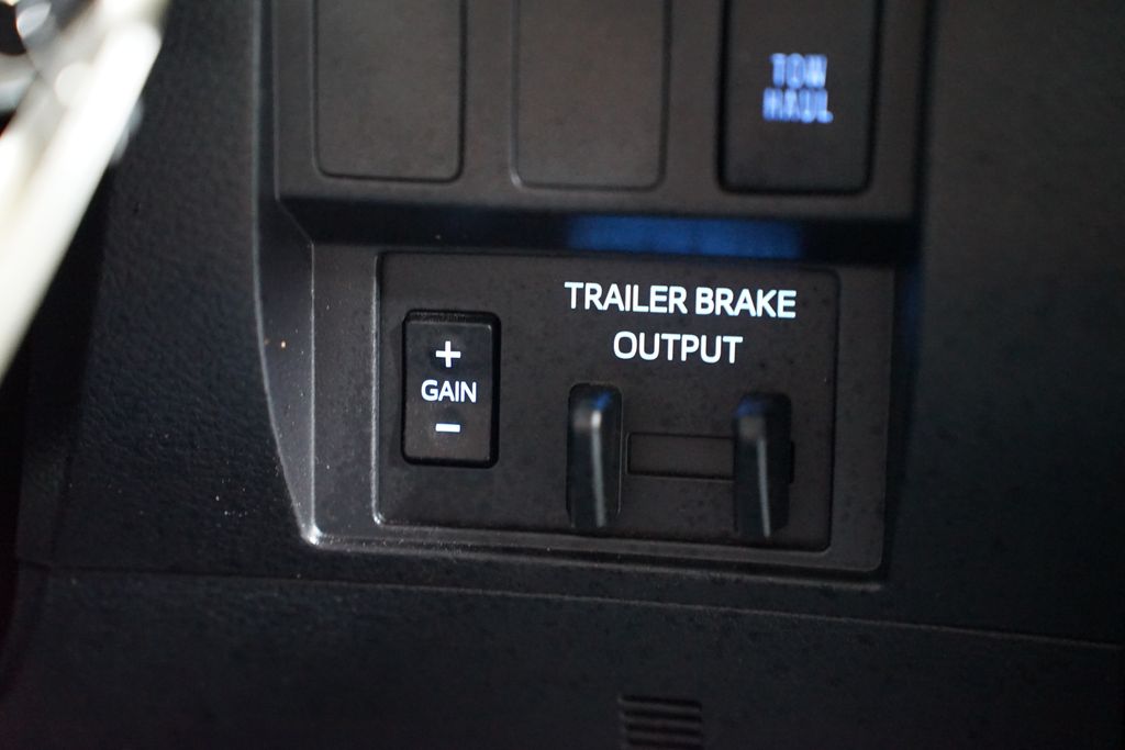 2021 Toyota Tundra SR5 24