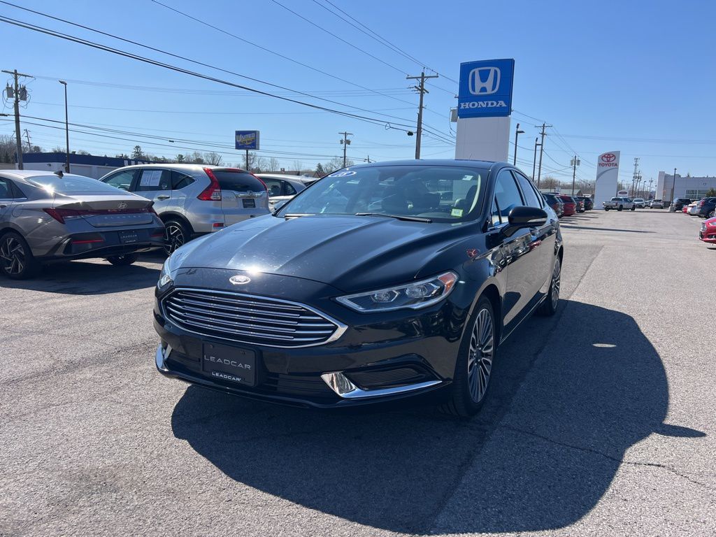 Shadow Black 2018 Ford Fusion SE Sedan Front-Wheel Drive 6-Speed Automatic