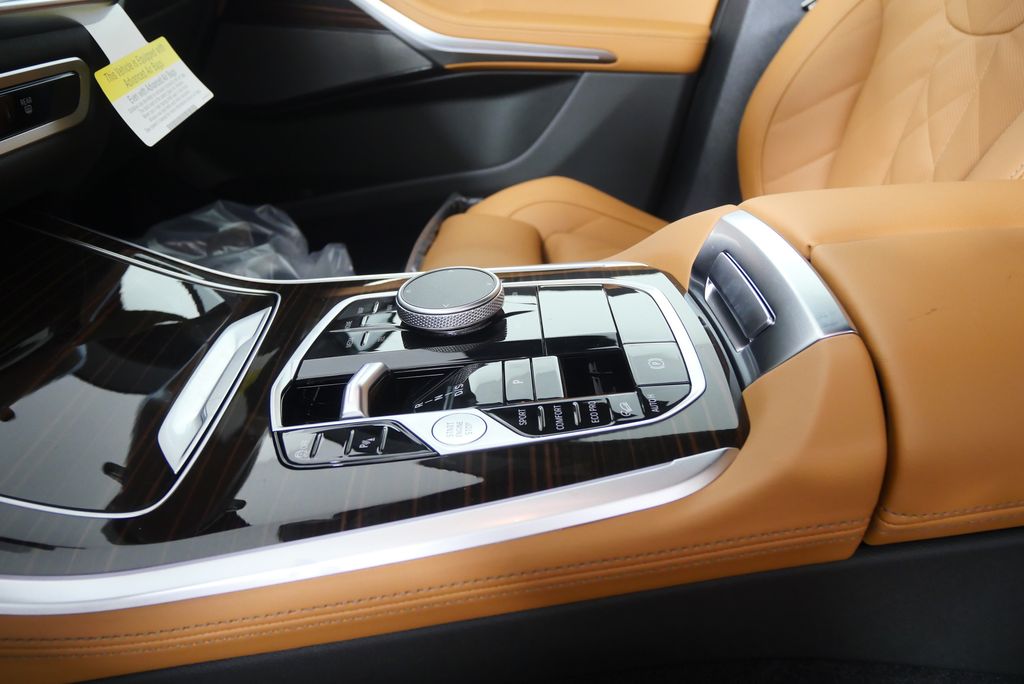 Thumbnail: 2026 BMW X5 - 21