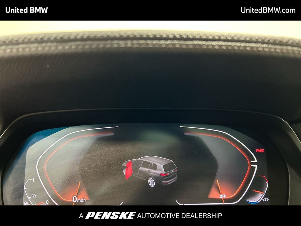 Thumbnail: 2021 BMW X7 - 15