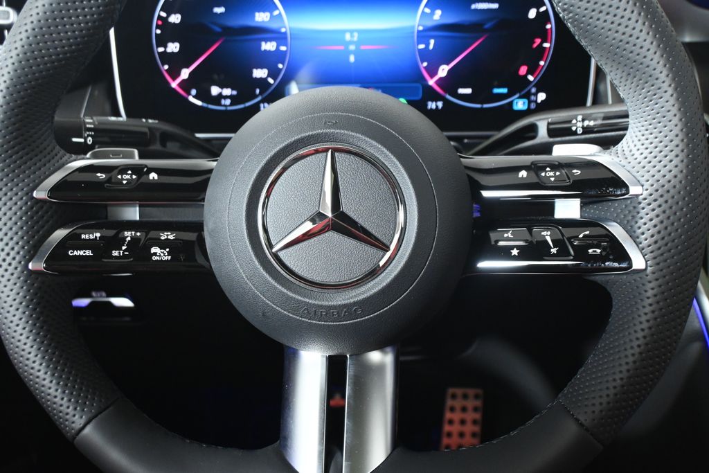 Thumbnail: 2026 Mercedes-Benz GLC - 18
