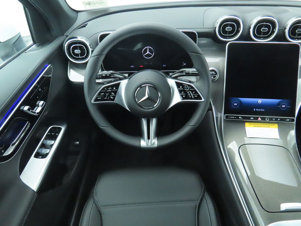 2024 Mercedes-Benz GLC 300 11