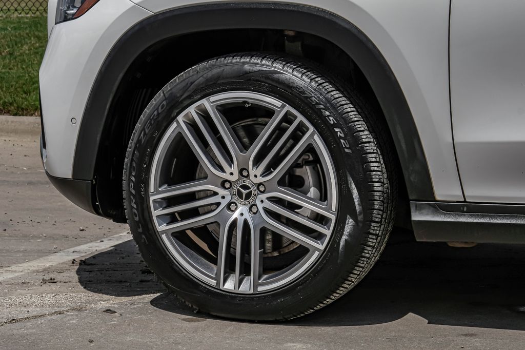 Used 2024 White Mercedes-Benz GLS 450 image 86