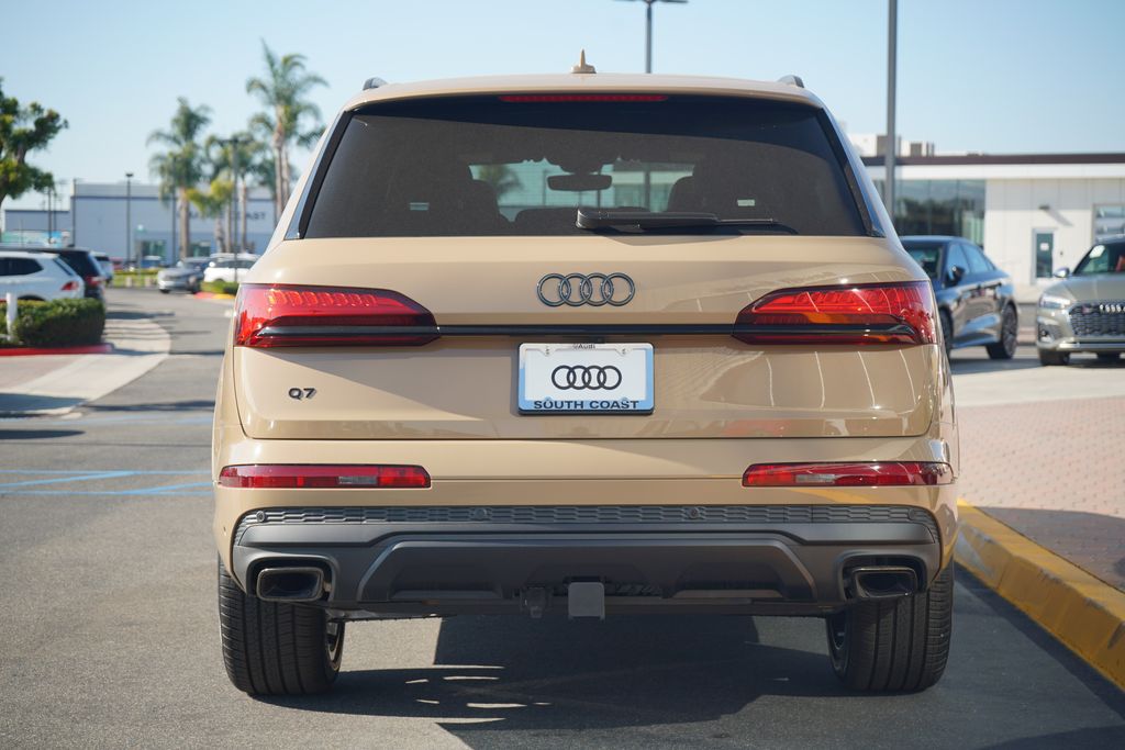 2025 Audi Q7  4