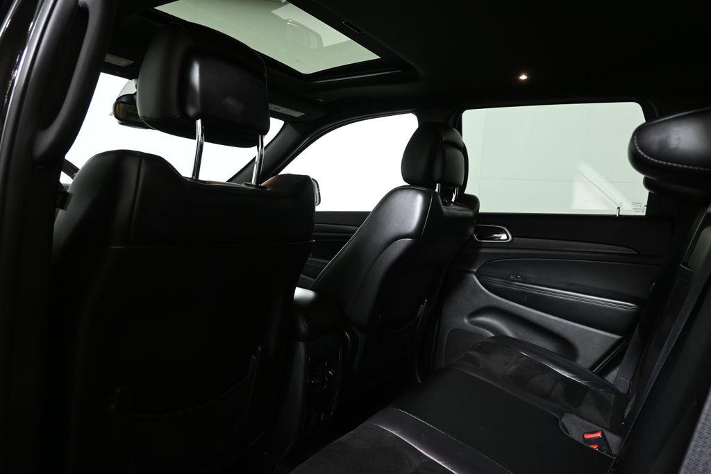 Thumbnail: 2018 Jeep Grand Cherokee - 30