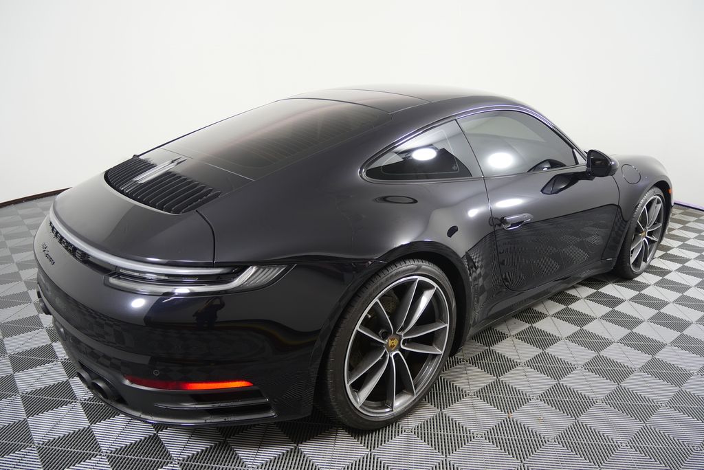 Thumbnail: 2022 Porsche 911 - 5