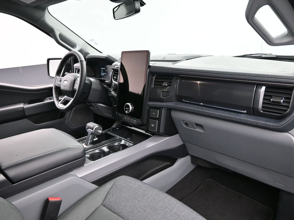2024 Ford F-150 Lightning Flash