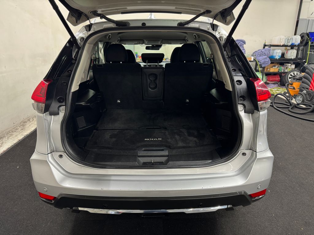 2020 Nissan Rogue SV