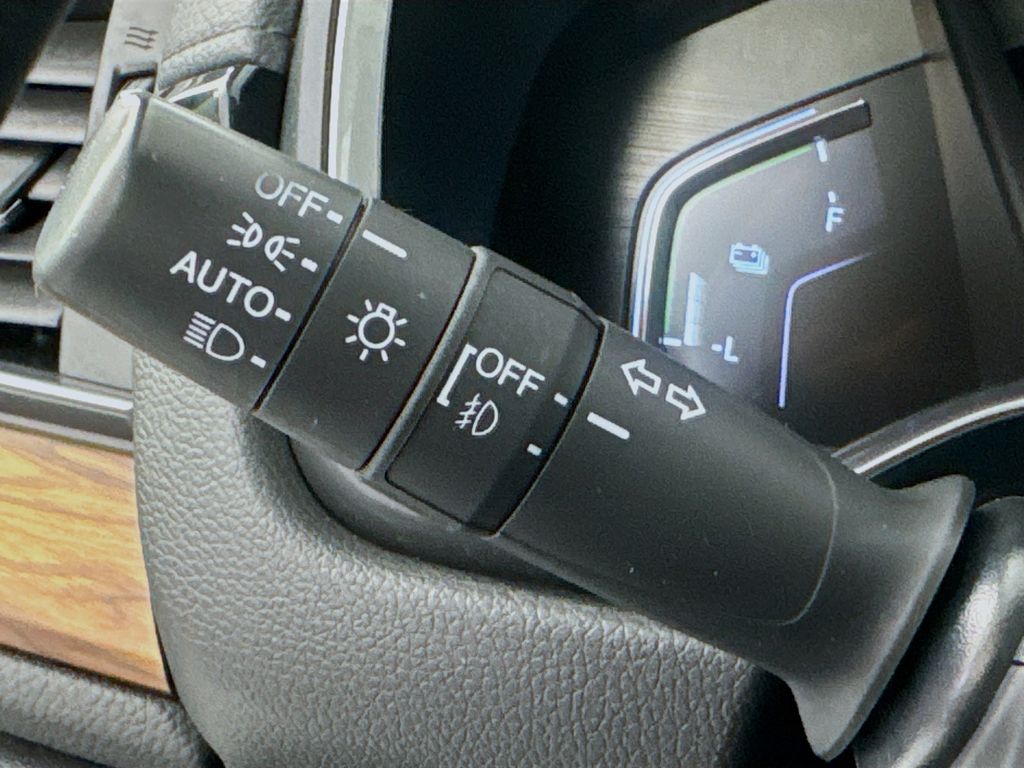 2022 Honda CR-V Hybrid Touring photo