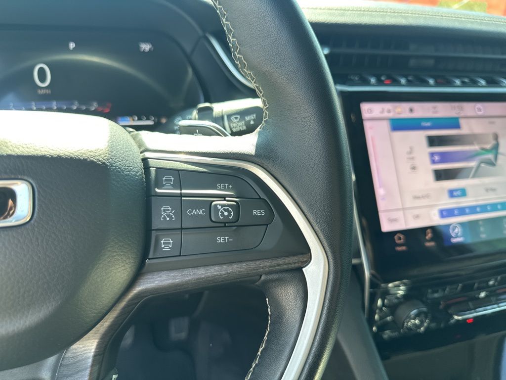 Used Car 2021 Jeep Grand Cherokee L  Limited For Sale Under $30,000 In Austin, Texas