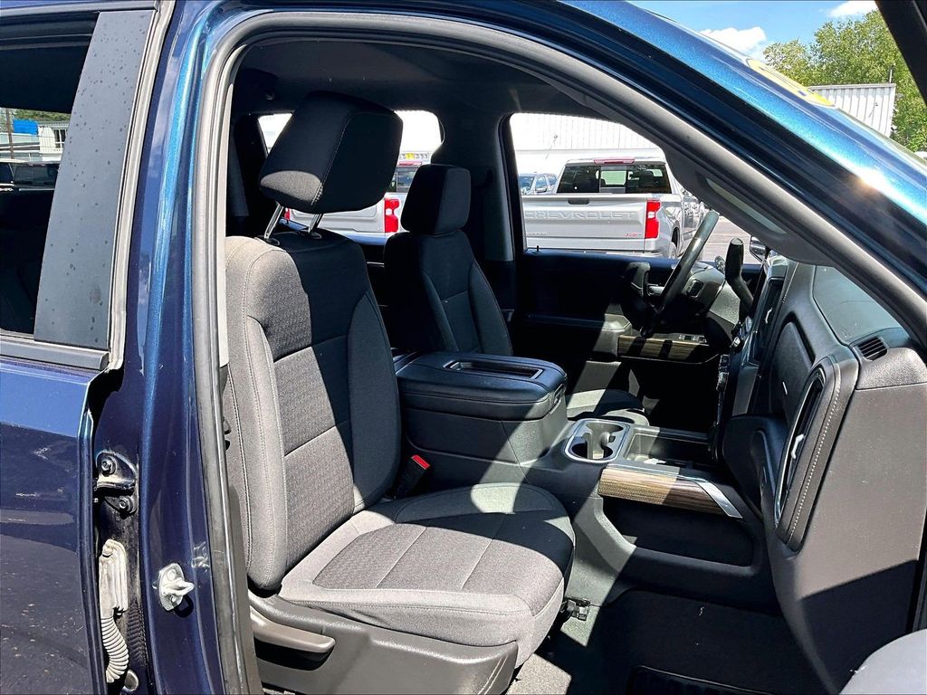 2021 Chevrolet Silverado 1500 — photo 11