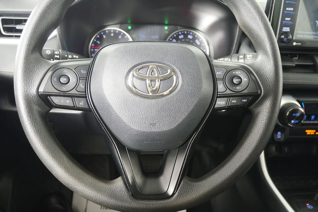 Thumbnail: 2020 Toyota RAV4 - 21