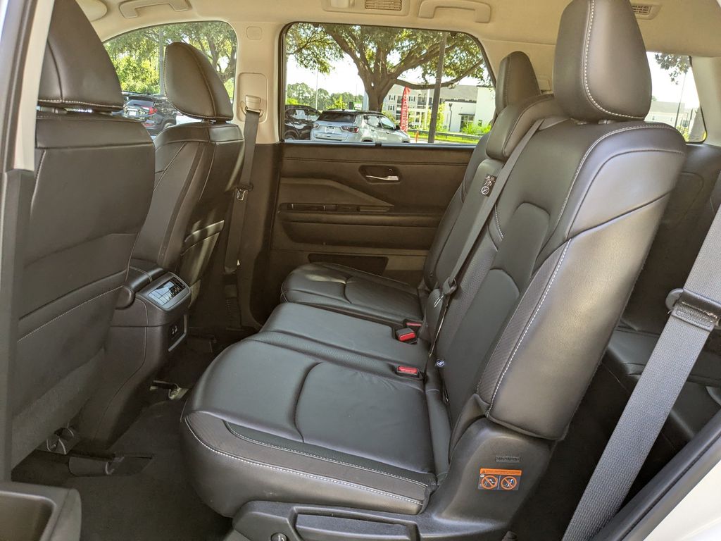 Used 2025 Nissan Pathfinder SUV