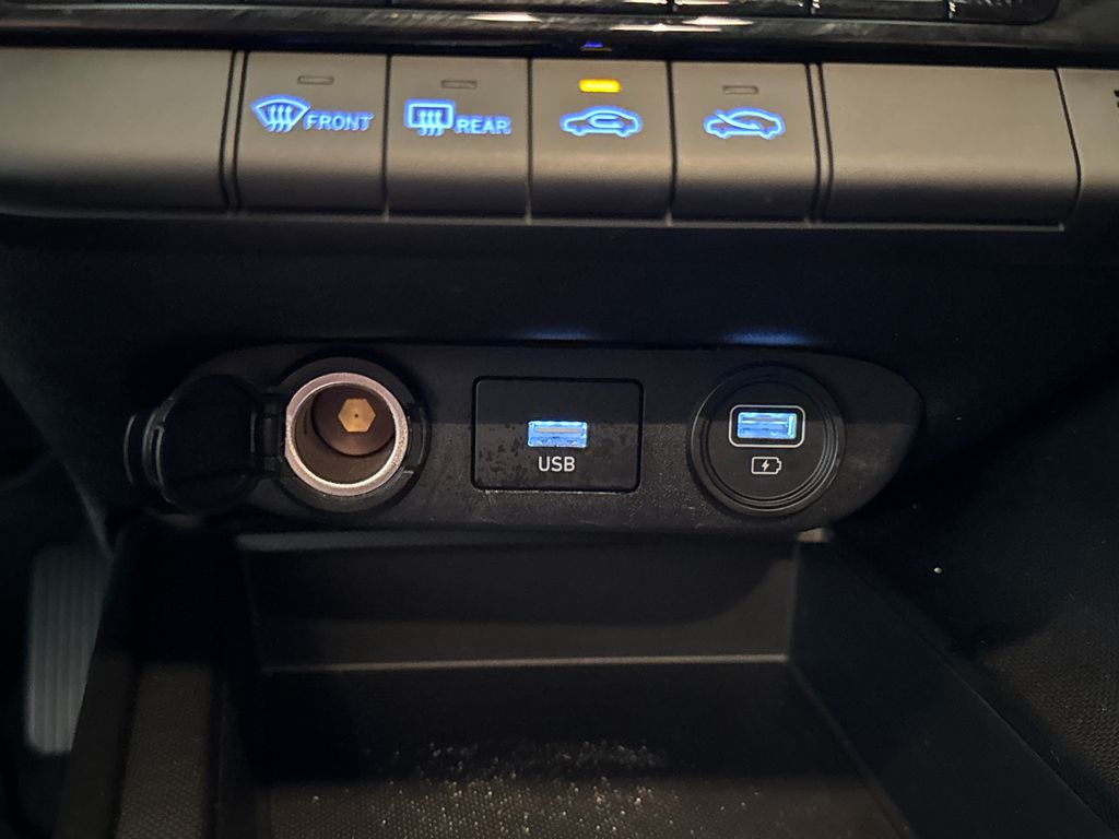 Certified Used 2022 Black Hyundai SEL image 28