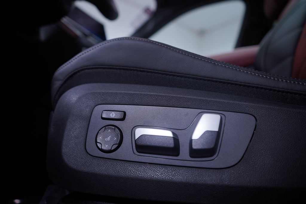 Thumbnail: 2026 BMW X6 - 12