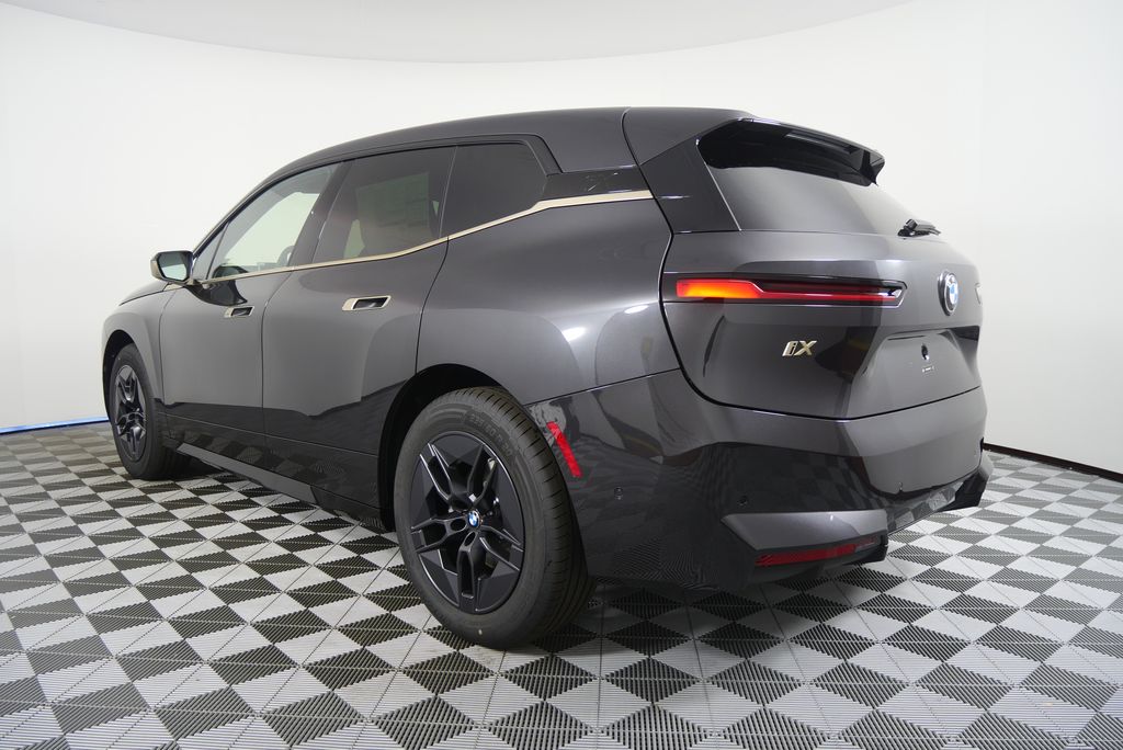 Thumbnail: 2026 BMW iX - 5