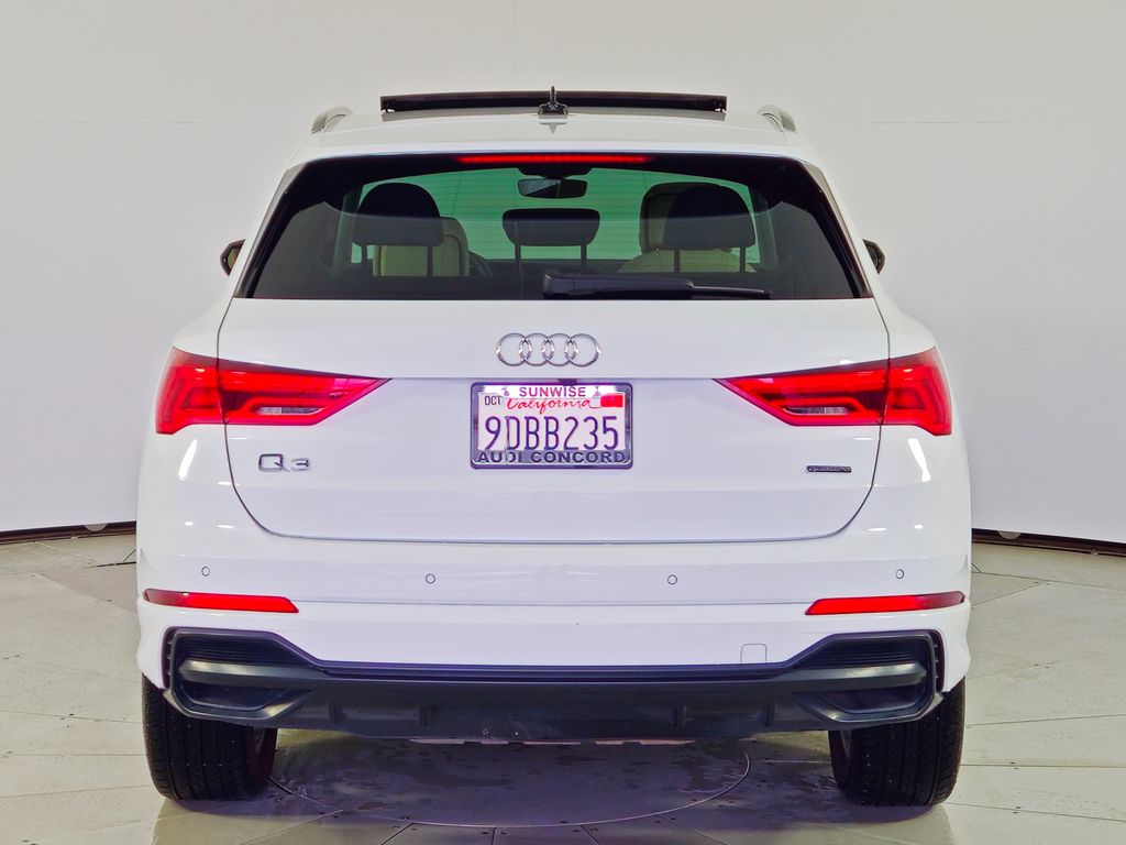 Thumbnail: 2022 Audi Q3 - 8