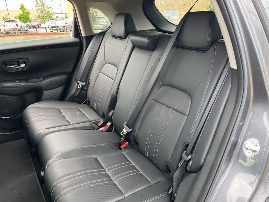 2023 Honda HR-V EX-L 24