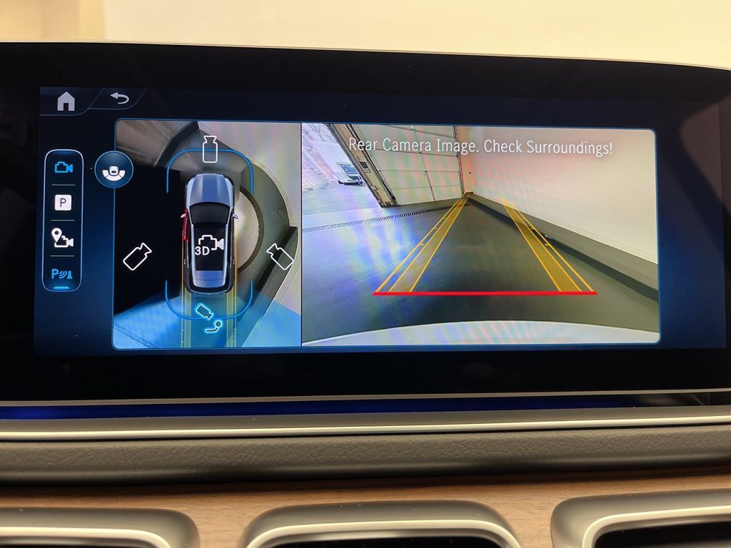 Thumbnail: 2026 Mercedes-Benz GLE - 18