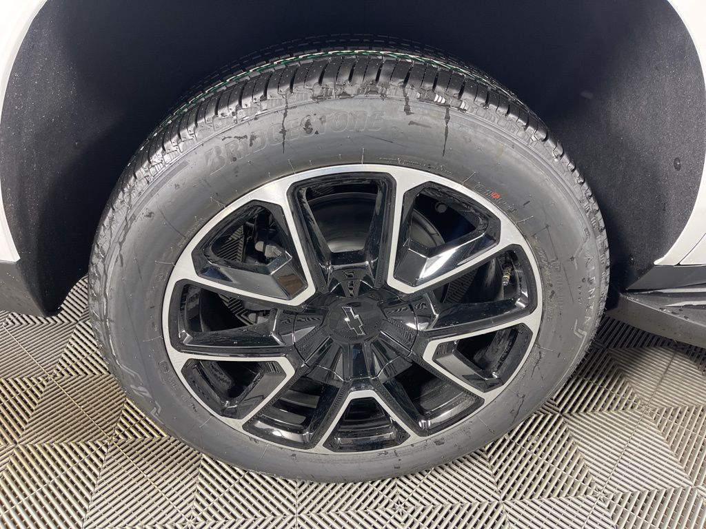 Thumbnail: 2026 Chevrolet Tahoe - 14