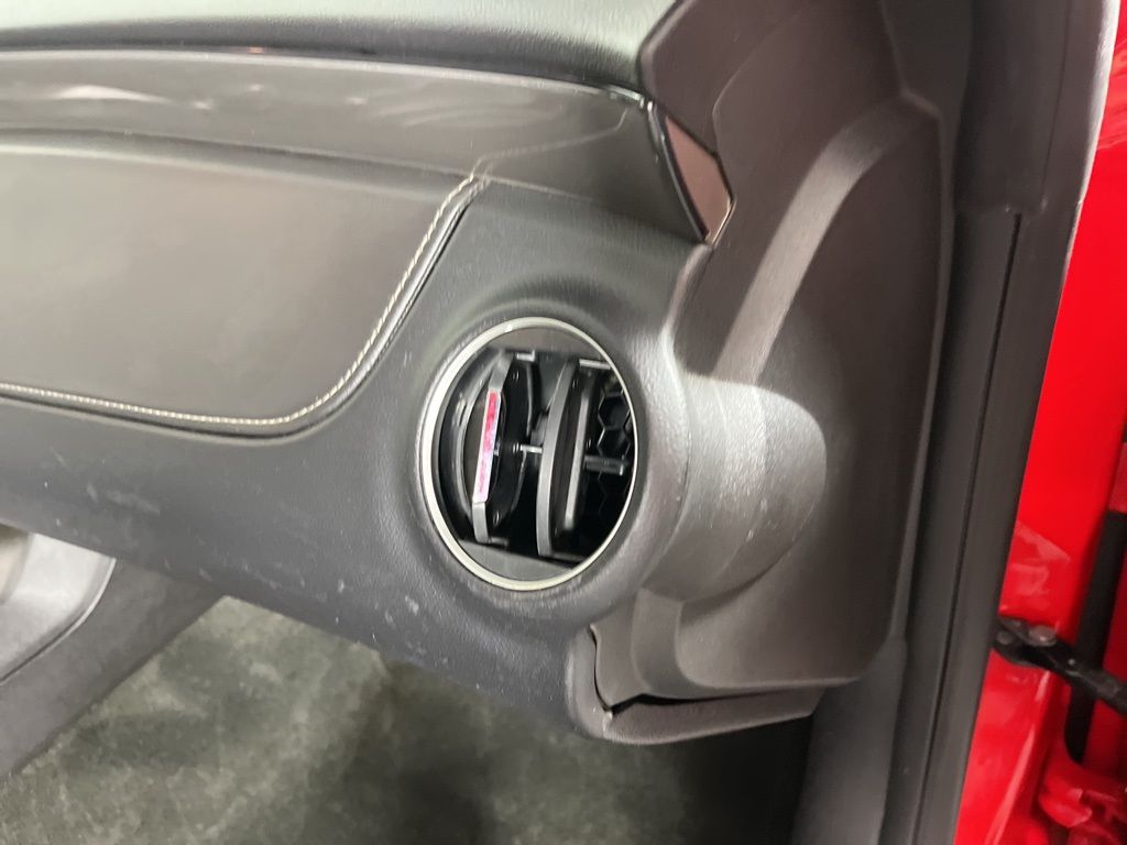 Thumbnail: 2015 Chevrolet Camaro - 16