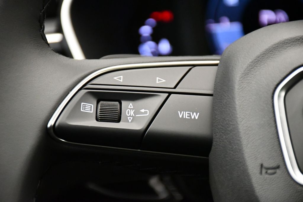 Thumbnail: 2025 Audi Q3 - 24