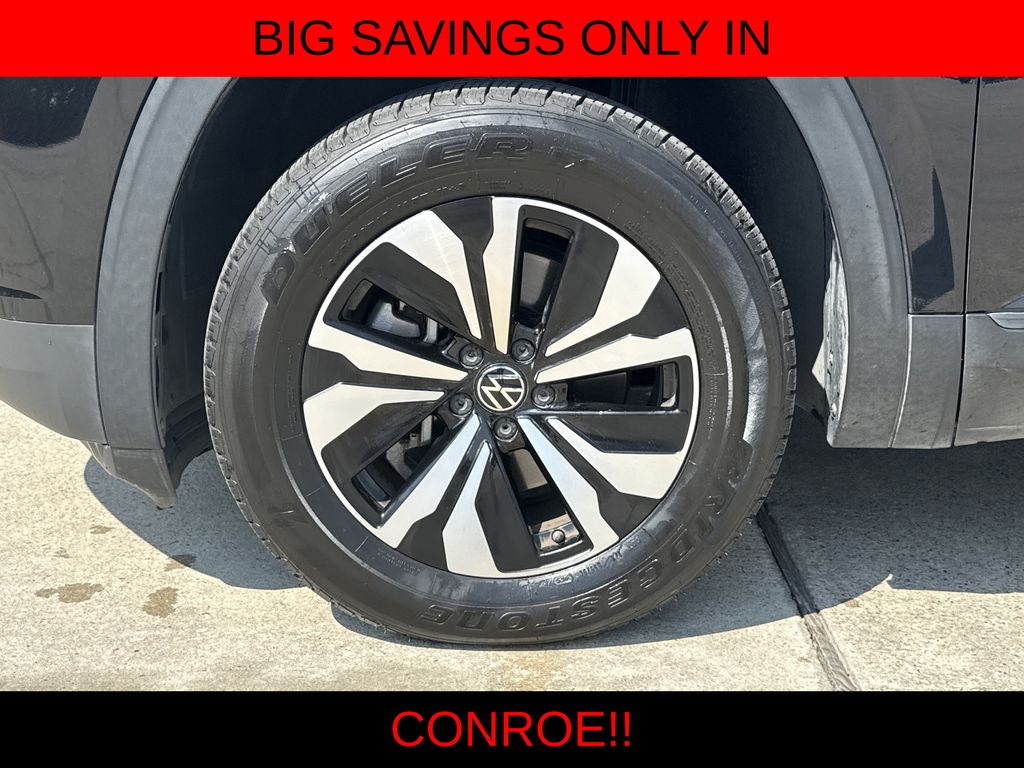 2024 Volkswagen Atlas Cross Sport 2.0T SE Black at DeMontrond Gulf Freeway