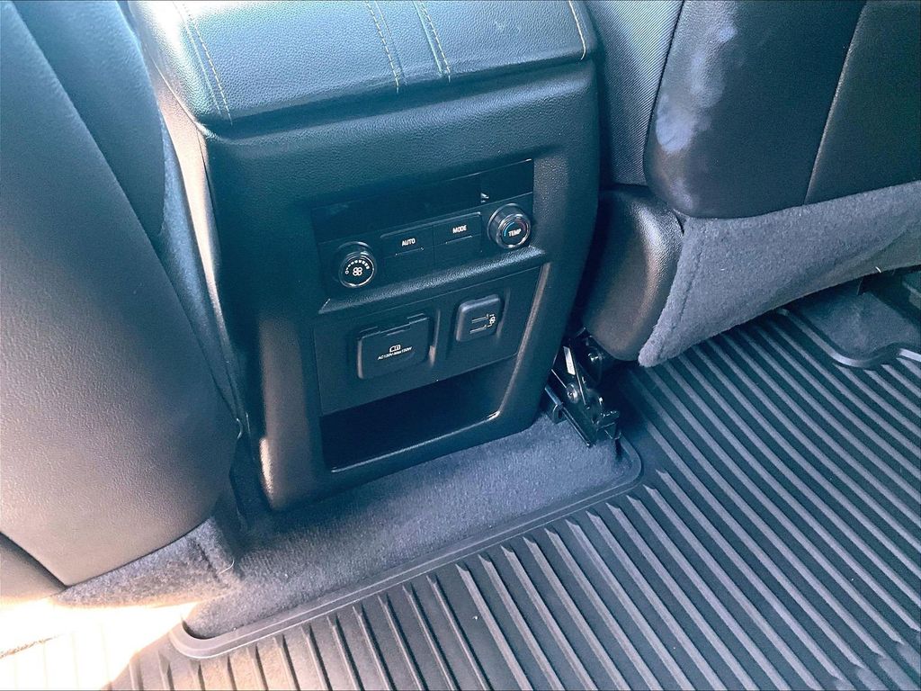 2023 Chevrolet Traverse — photo 29