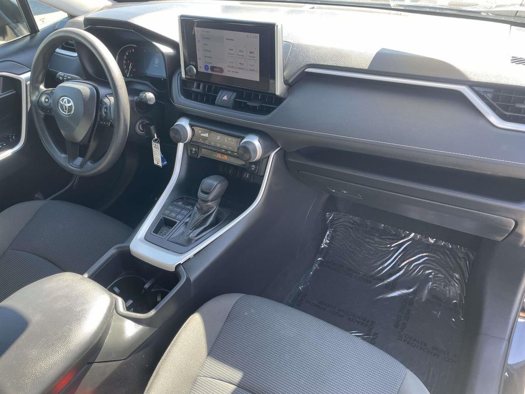 Used 2024 Toyota RAV4 LE 4D Sport Utility